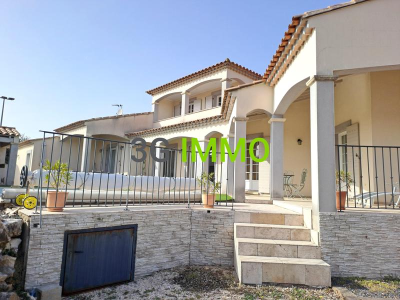 Maison traditionnelle - 173 m² - 6 pièces