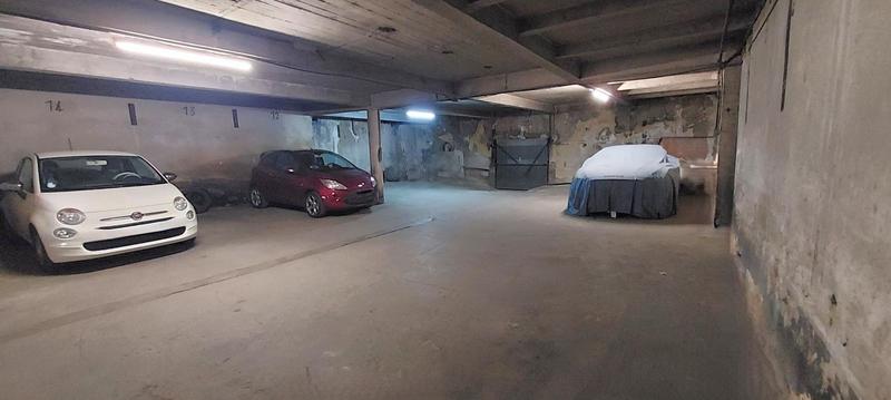 Garage - 295 m²