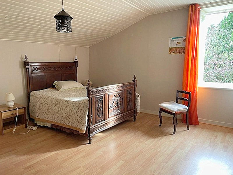 Propriété - 312 m² - 7 pièces