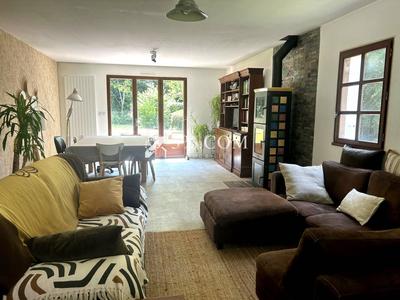 Maison - 205 m² - 8 pièces