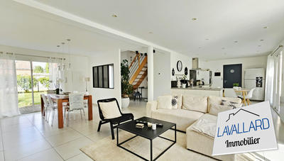 Maison contemporaine - 146 m² - 6 pièces