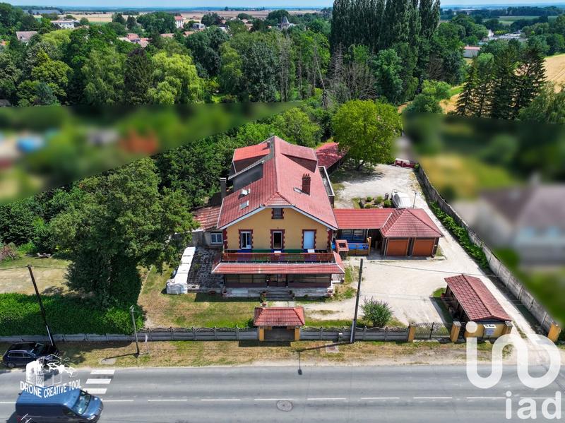 Maison - 453 m² - 14 pièces