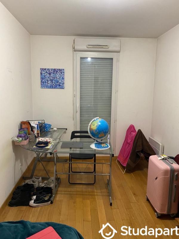 Chambre - 11 m² - 1 pièce