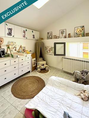 Maison - 90 m² - 5 pièces