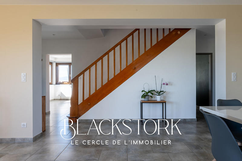 Maison - 180 m² - 6 pièces