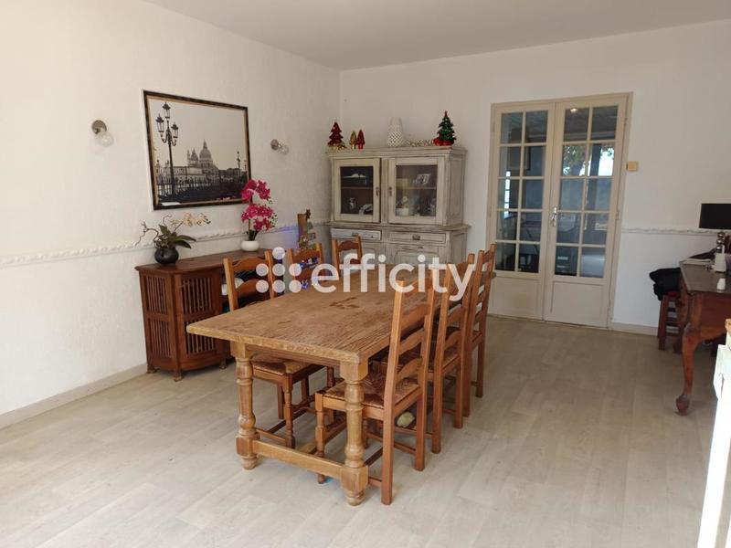 Maison - 518 m² - 12 pièces