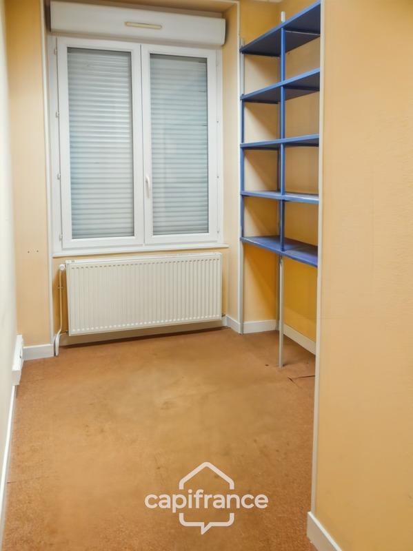 Bureau - 95 m² - 4 pièces