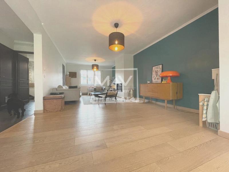 Maison - 121 m² - 5 pièces