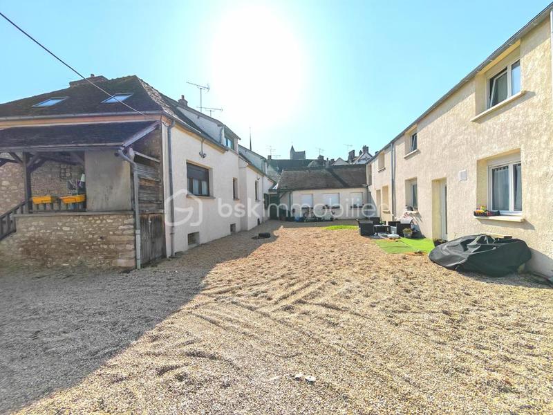 Immeuble - 267 m² - 14 pièces