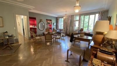 Appartement - 165 m² - 5 pièces