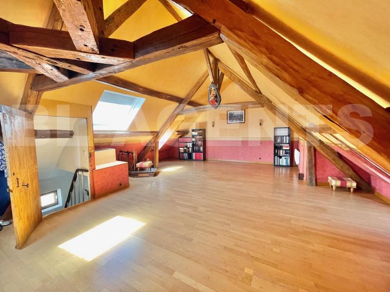 Maison - 172 m² - 6 pièces