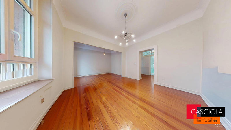 Appartement - 85 m² - 4 pièces