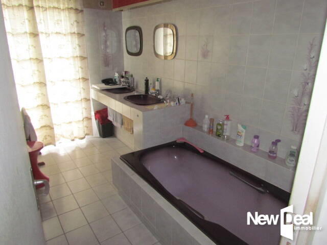 Maison - 167 m² - 7 pièces