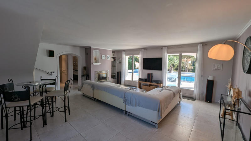 Villa - 182 m² - 7 pièces