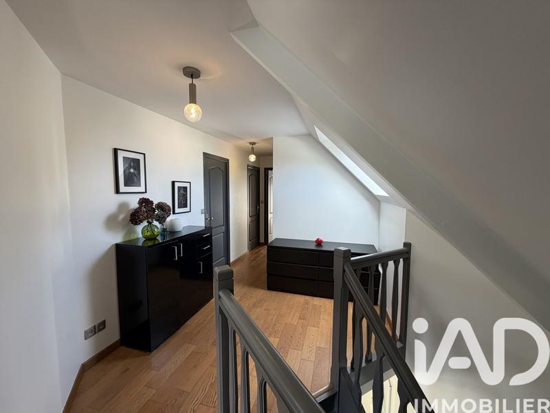 Maison - 137 m² - 6 pièces