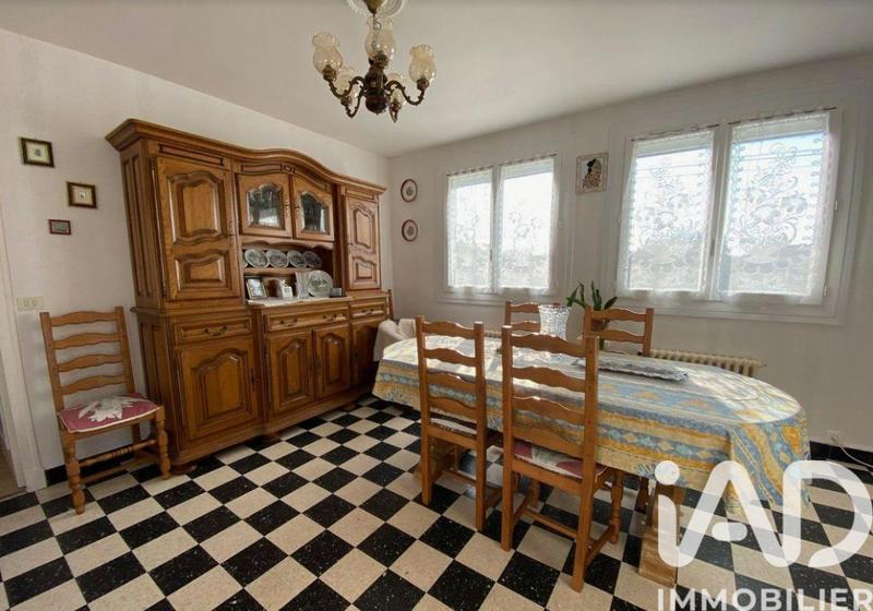 Maison - 93 m² - 5 pièces