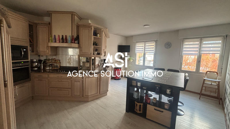 Maison - 235 m² - 7 pièces