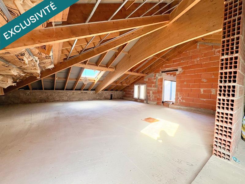 Maison - 360 m² - 8 pièces