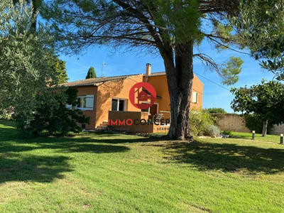 Maison traditionnelle - 204 m² - 6 pièces