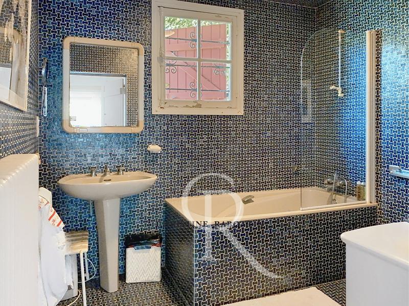 Maison - 285 m² - 10 pièces