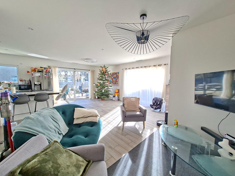 Maison - 95 m² - 5 pièces