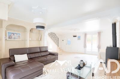 Maison - 156 m² - 8 pièces