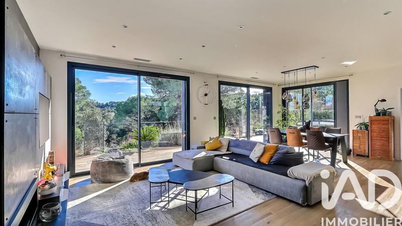 Maison - 147 m² - 4 pièces