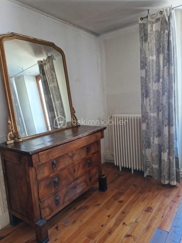 Maison de village - 303 m² - 11 pièces