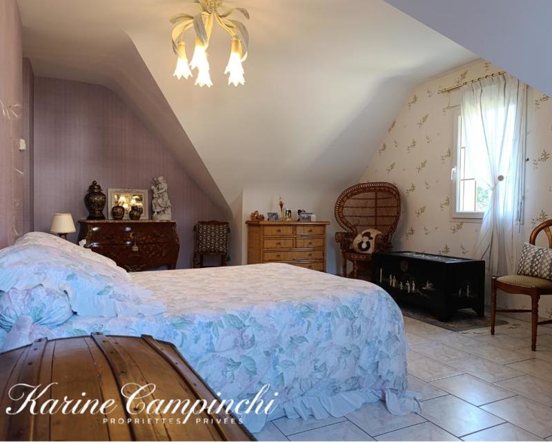 Maison - 283 m² - 6 pièces