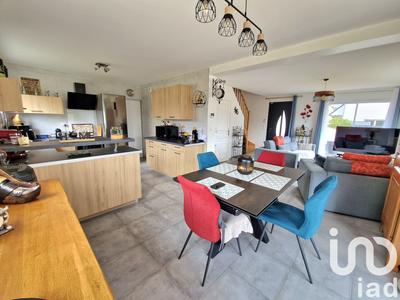 Maison - 98 m² - 5 pièces