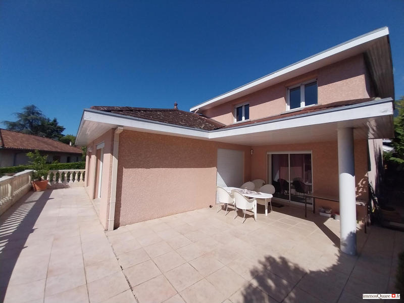 Villa - 140 m² - 5 pièces