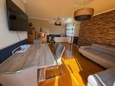 Appartement - 80 m² - 4 pièces