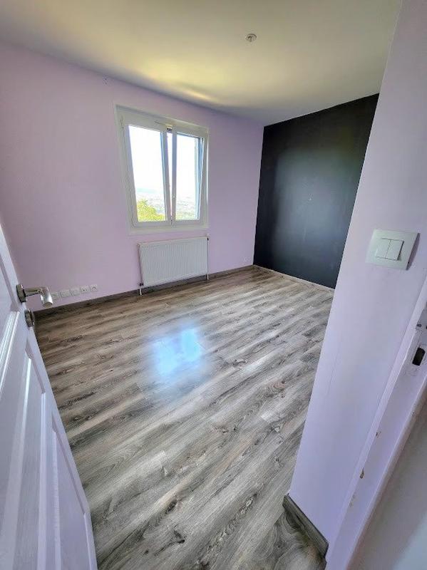 Maison - 207 m² - 7 pièces