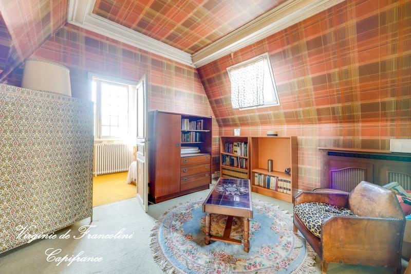 Maison - 304 m² - 10 pièces