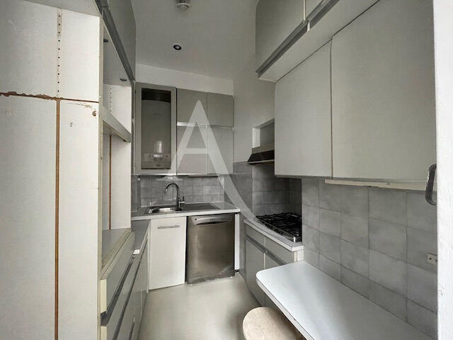 Appartement - 93 m² - 5 pièces