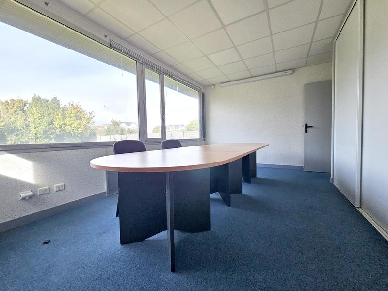 Bureau - 190 m² - 10 pièces
