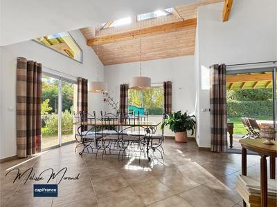 Maison - 180 m² - 5 pièces