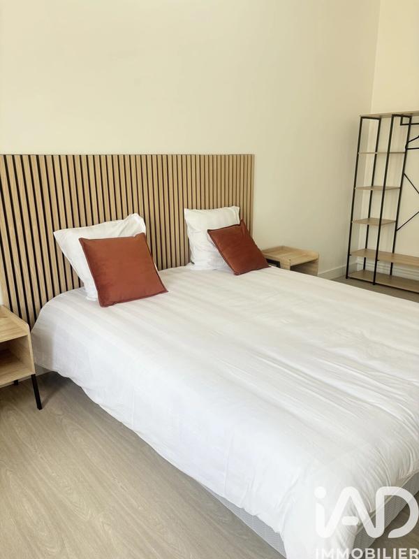 Maison - 240 m² - 9 pièces