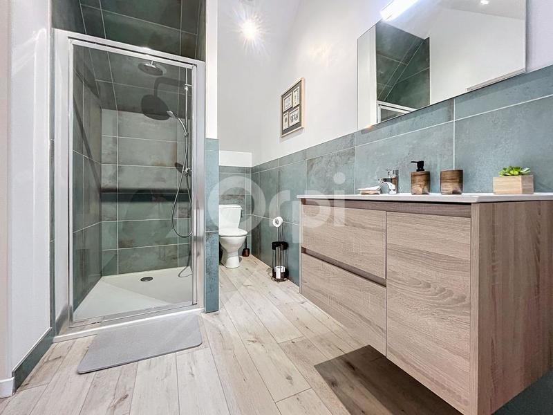 Maison - 236 m² - 7 pièces