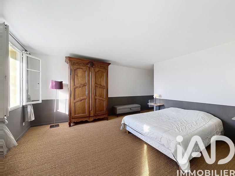 Maison - 460 m² - 13 pièces