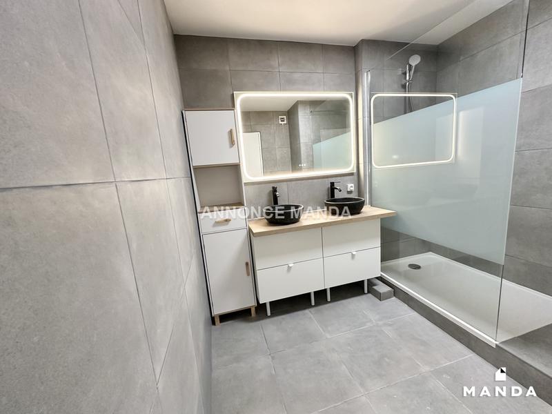 Chambre - 16 m² - 5 pièces