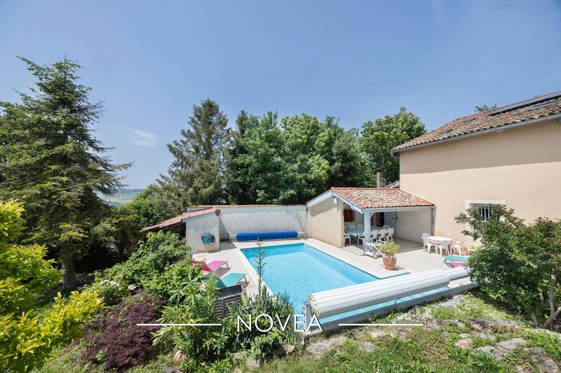 Maison ancienne - 210 m² - 5 pièces