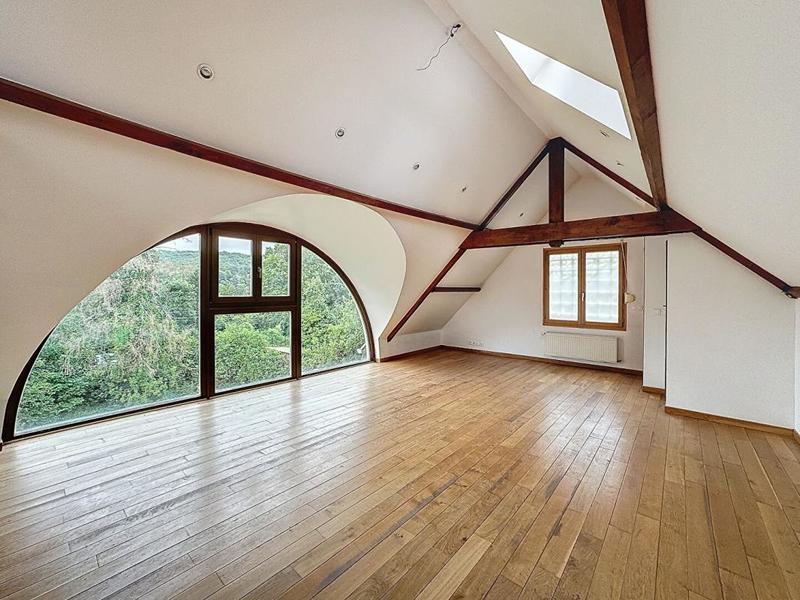 Maison - 170 m² - 7 pièces