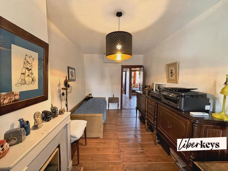 Maison - 238 m² - 6 pièces