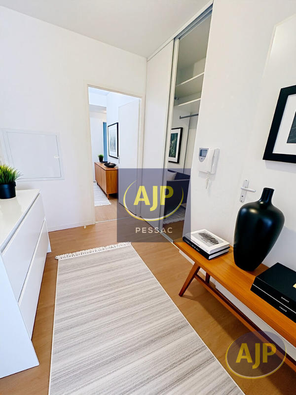 Appartement - 86 m² - 4 pièces