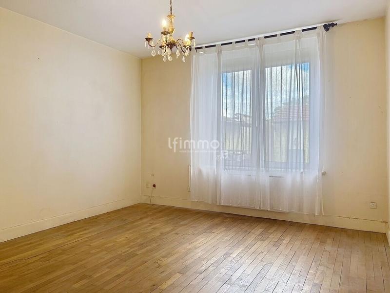 Maison - 290 m² - 11 pièces