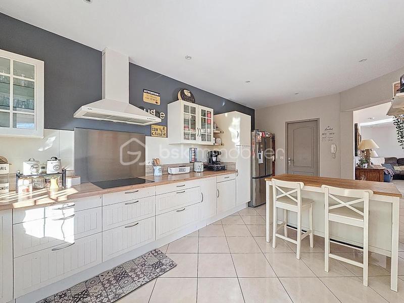 Maison traditionnelle - 154 m² - 6 pièces