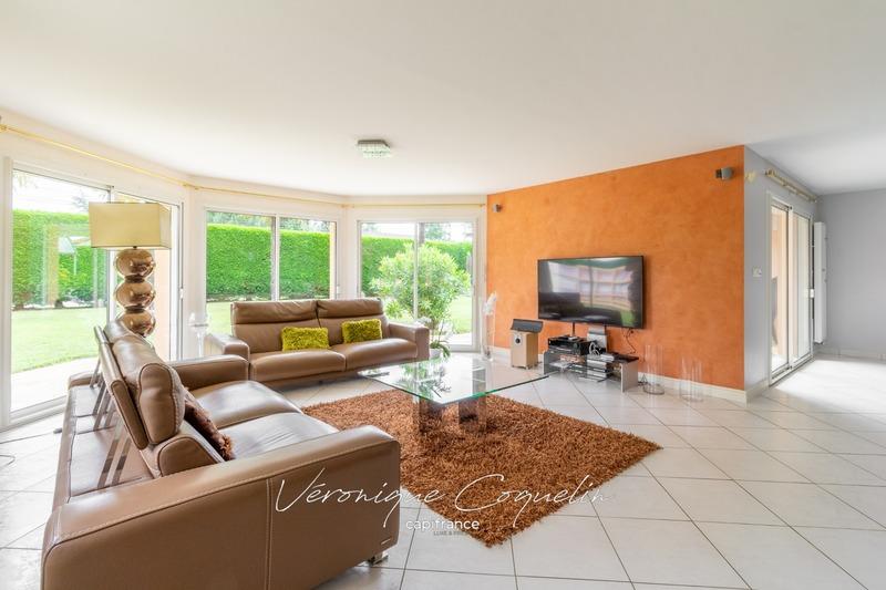 Villa - 240 m² - 7 pièces