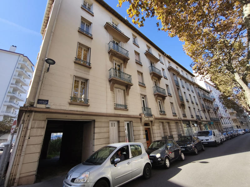 Appartement - 79 m² - 4 pièces