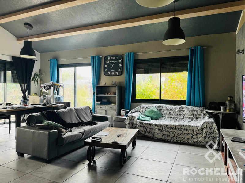 Maison - 214 m² - 7 pièces